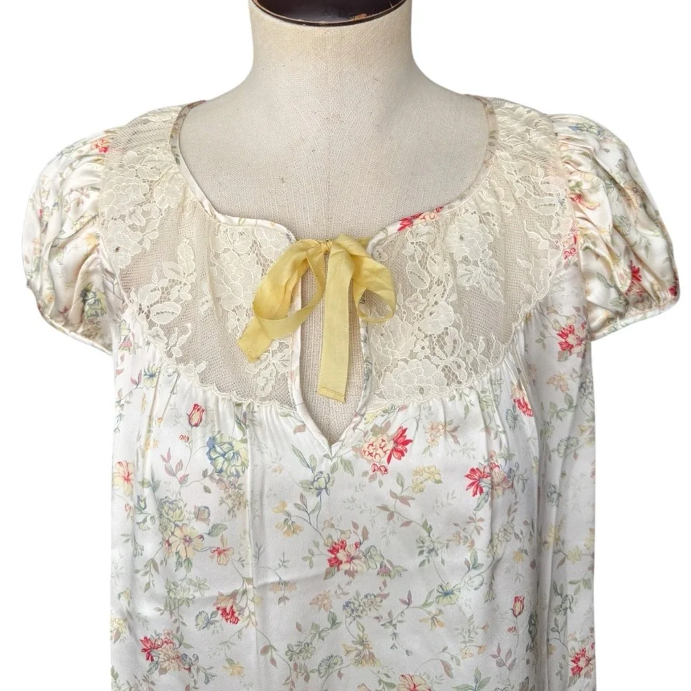 Doen Cream Floral Puff-Sleeve Blouse with Yellow Tie